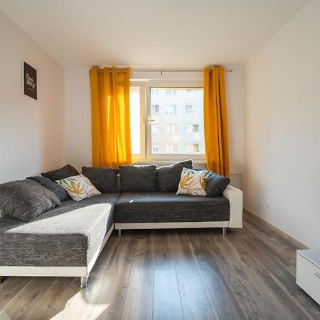 Tanie Spanie Skowronek - Pet Friendly - Przytulny 4 Osobowy - Space Apart يلينيا غورا المظهر الخارجي الصورة