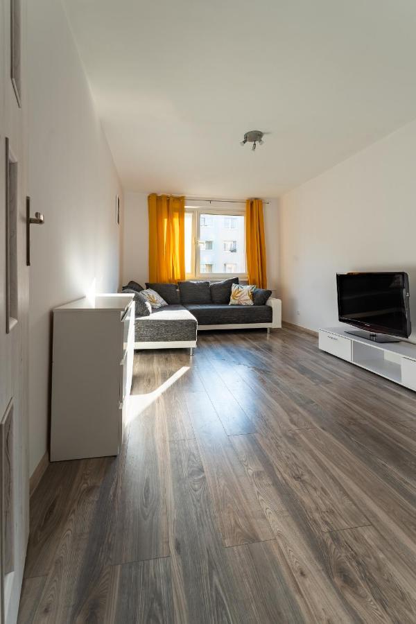 Tanie Spanie Skowronek - Pet Friendly - Przytulny 4 Osobowy - Space Apart يلينيا غورا المظهر الخارجي الصورة